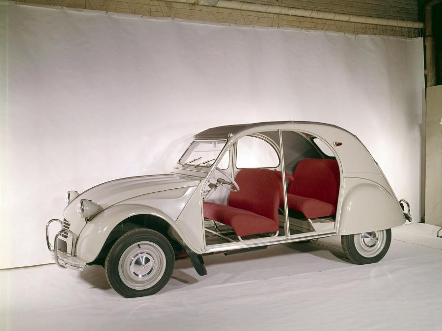  Citroen 2CV 1960 года  (фото 4 из 12)